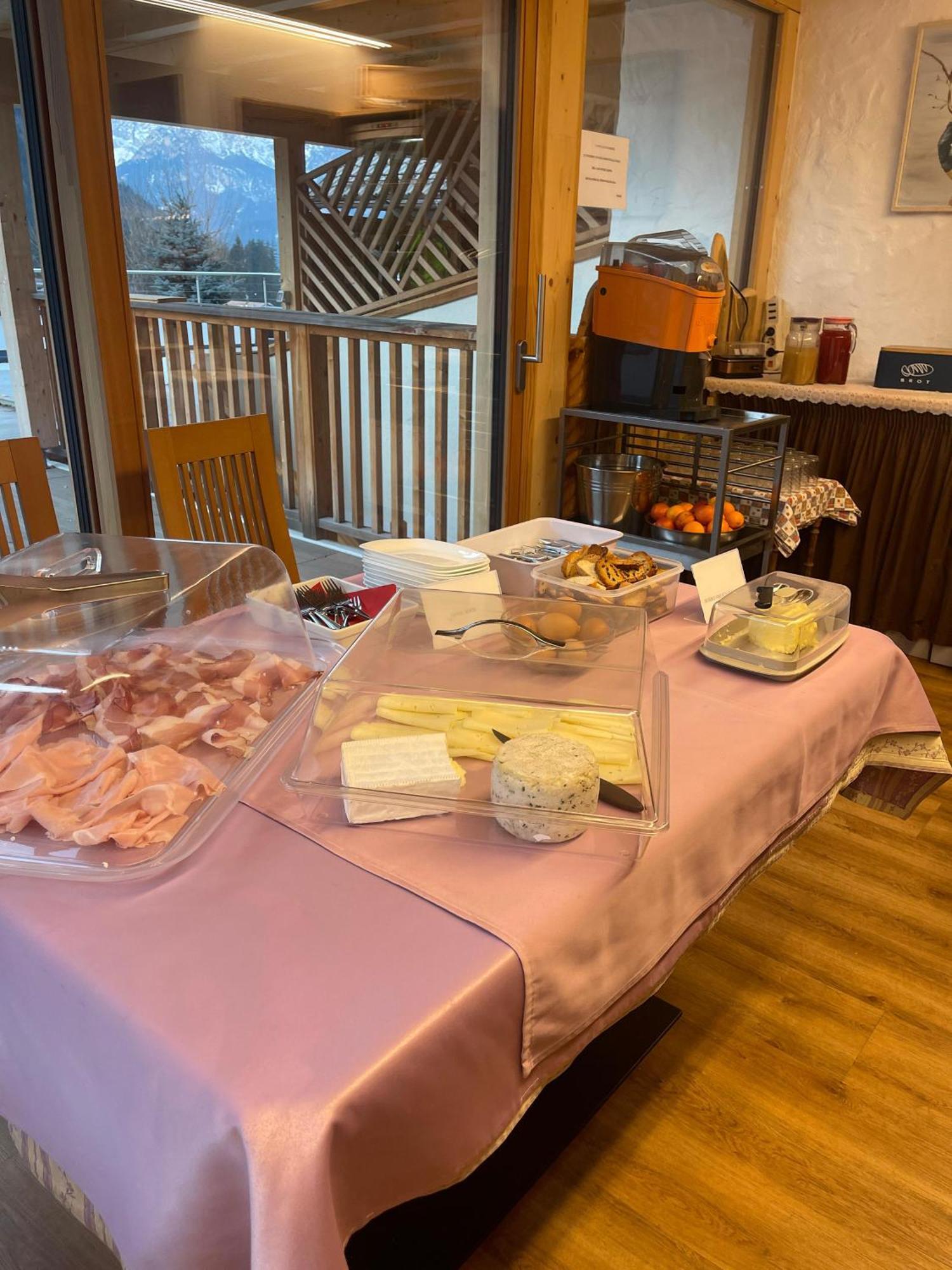 瓦勒鲁兹木屋酒店 卡纳泽伊 外观 照片